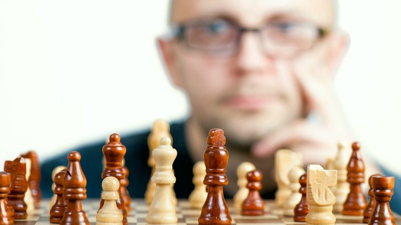 沙巴体育官网深度解析：国际象棋“雷霆战警”战术思维的实战密码